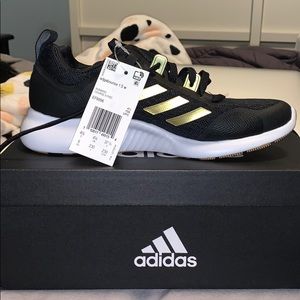 NWT Adidas Edgebounce 1.5 Women’s Sneakers Size 6
